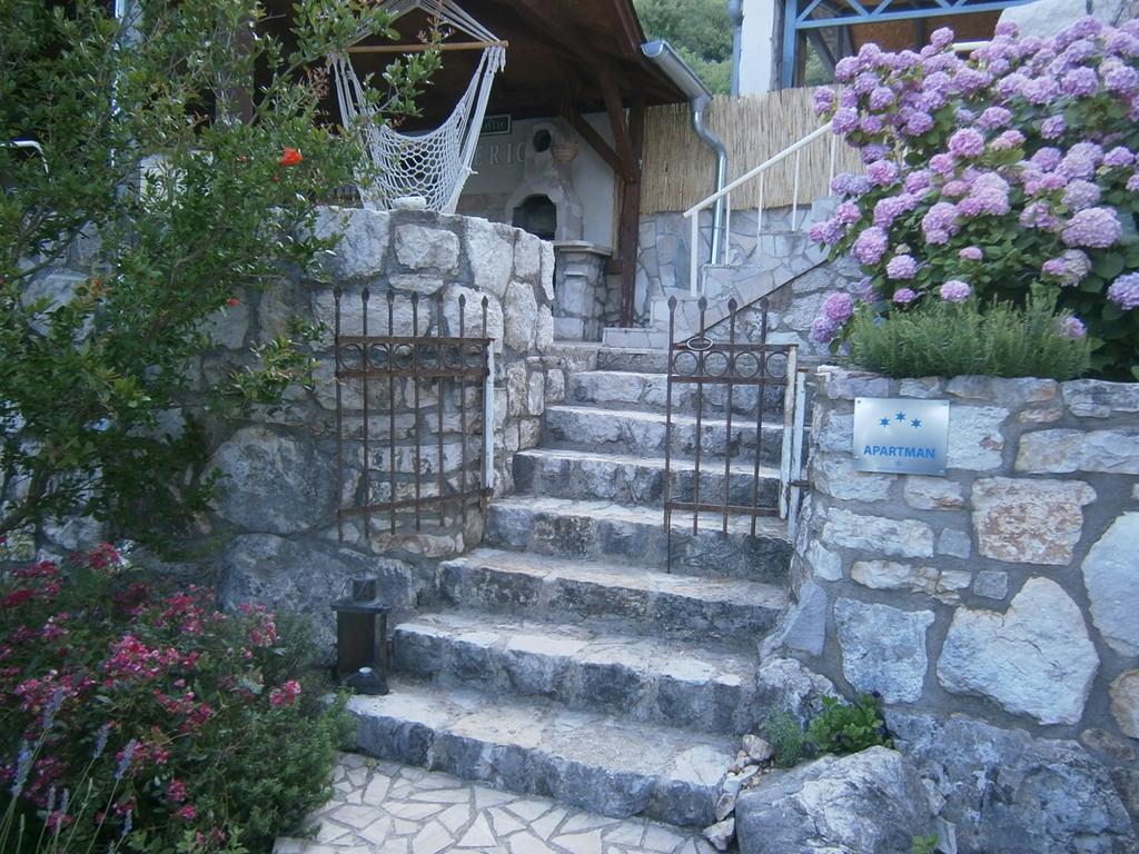Studios Peric Sveti Stefan Luaran gambar