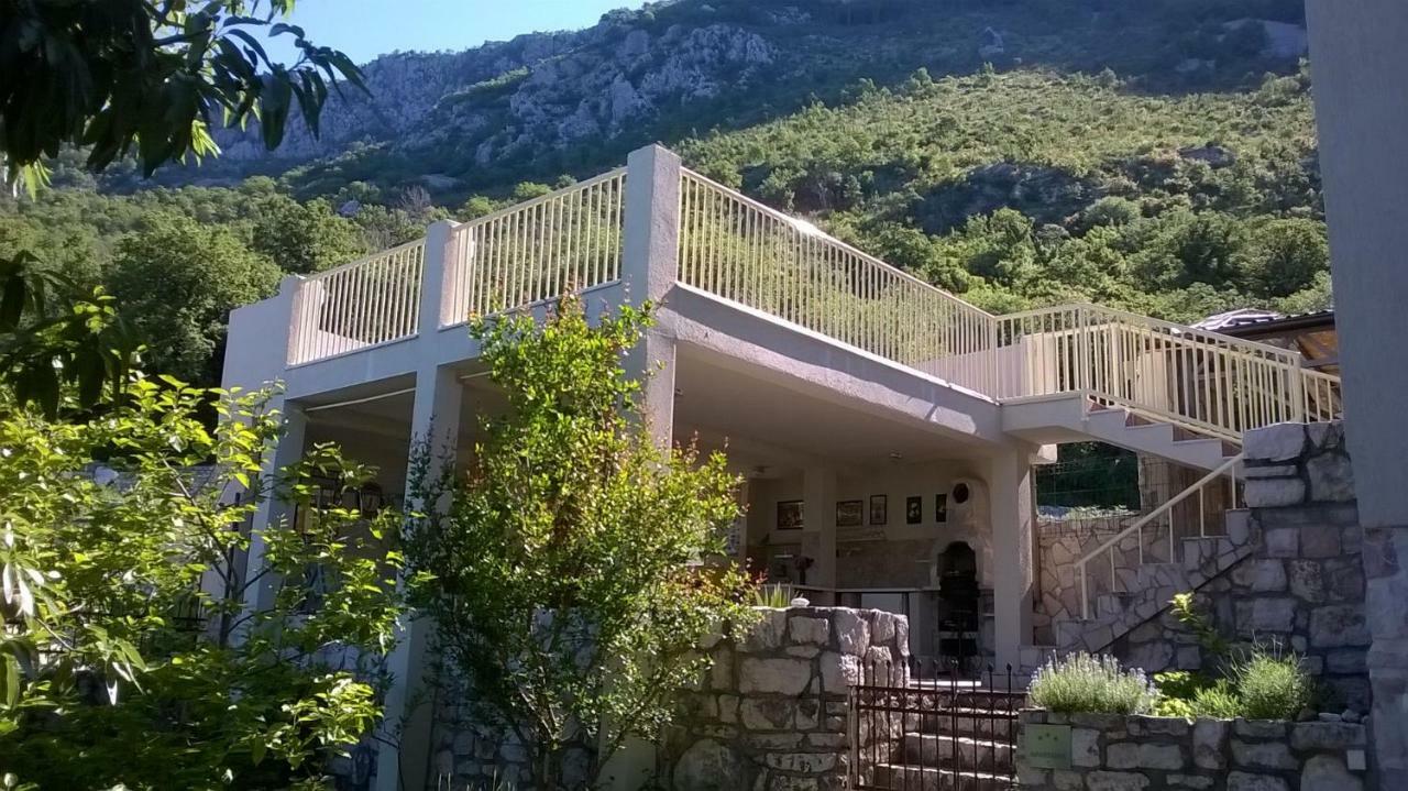 Studios Peric Sveti Stefan Luaran gambar